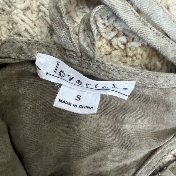 Tan/Grey tank with unique crosses/strap detailing - Picture 4 of 4